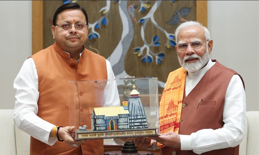 मुख्यमंत्री धामी ने सोशल मीडिया प्लेटफॉर्म एक्स पर प्रधानमंत्री नरेंद्र मोदी जी से जुड़ा एक संस्मरण साझा किया