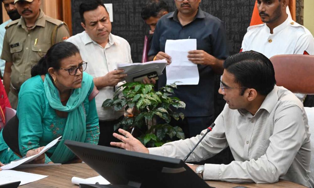 जन सुनवाई में दर्ज हुई 121 शिकायत, अधिकांश का मौके पर समाधान