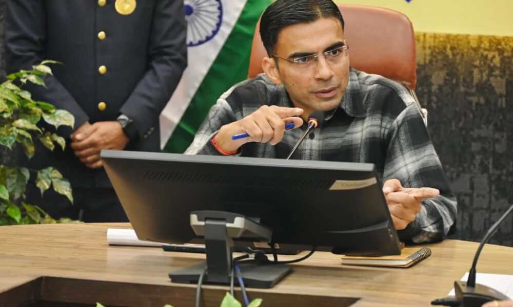 देहरादून: जिले के बड़े बकायदारों की गर्दन तक पंहुचे जिला प्रशासन के हाथ, 3 सम्पति कुर्क, जारी रहेगा एक्शन